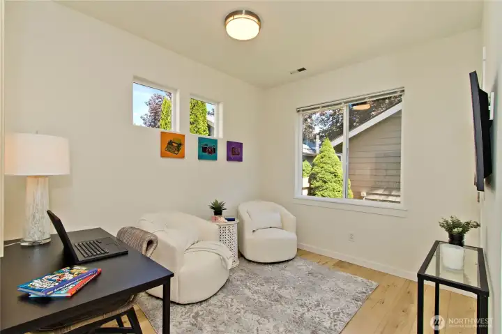 Office/Bonus room area. Office/Bonus room area.