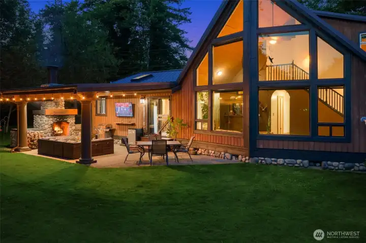 Relax in the Serene Outdoor Living Room Relax in the Serene Outdoor Living Room