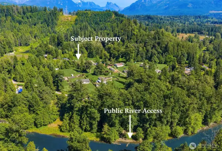 Walking distance to Community River access Walking distance to Community River access