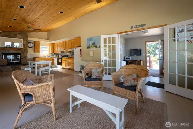 Inside the clubhouse you'll find a full kitchen, internet and bathrooms with showers.