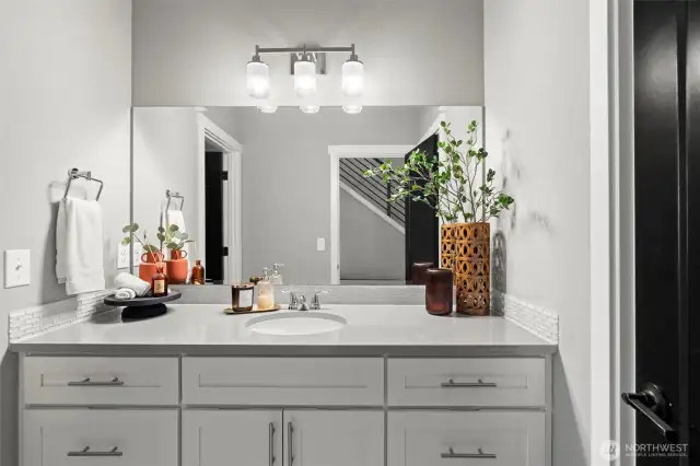 Main floor 3/4 bath