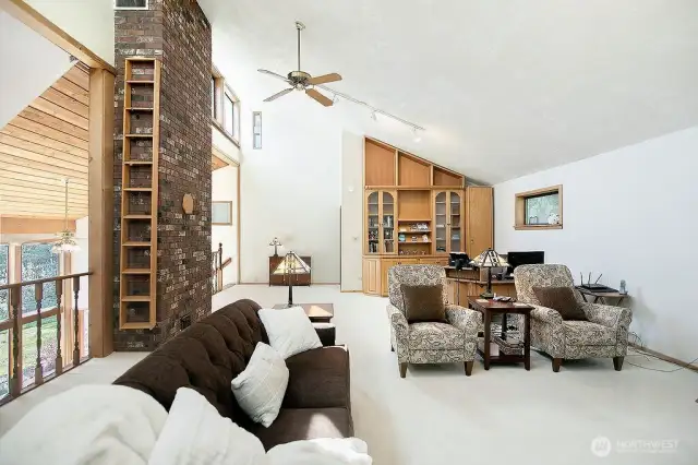 Loft / Bonus Room