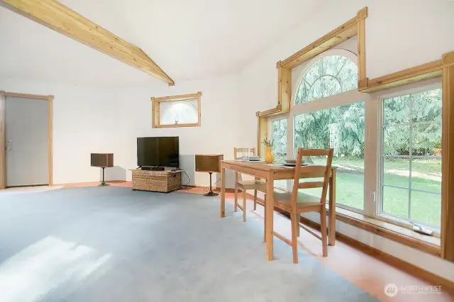 Family Room / Sep Liv