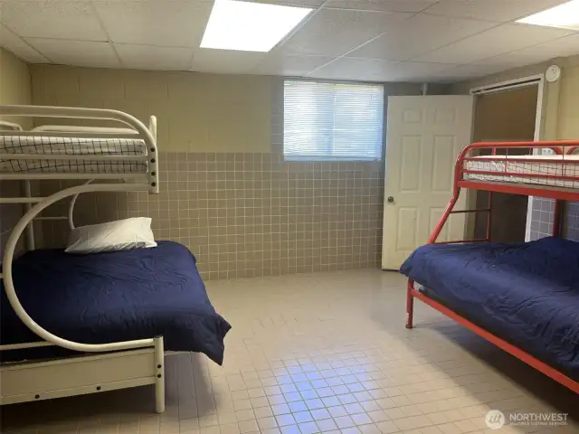 Bonus room is currently used as a extra bedroom.