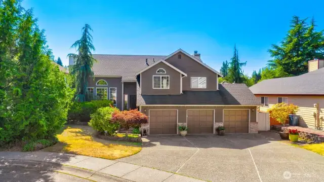 4 bedroom tri-level  that includes 2.5 baths and a 3 car garage.
