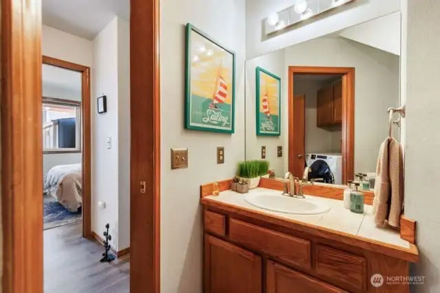 !/2 bath on the lower level of the tri-level home.