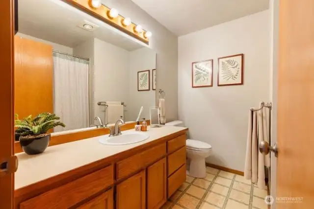 Guest full bath located close to the upper level guest bedrooms.