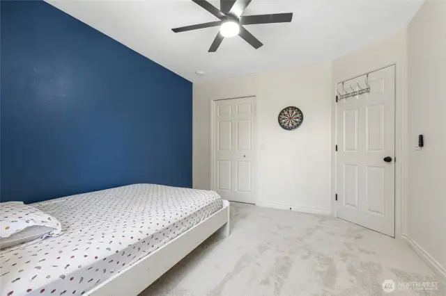 2nd bedroom with large walk-in closet