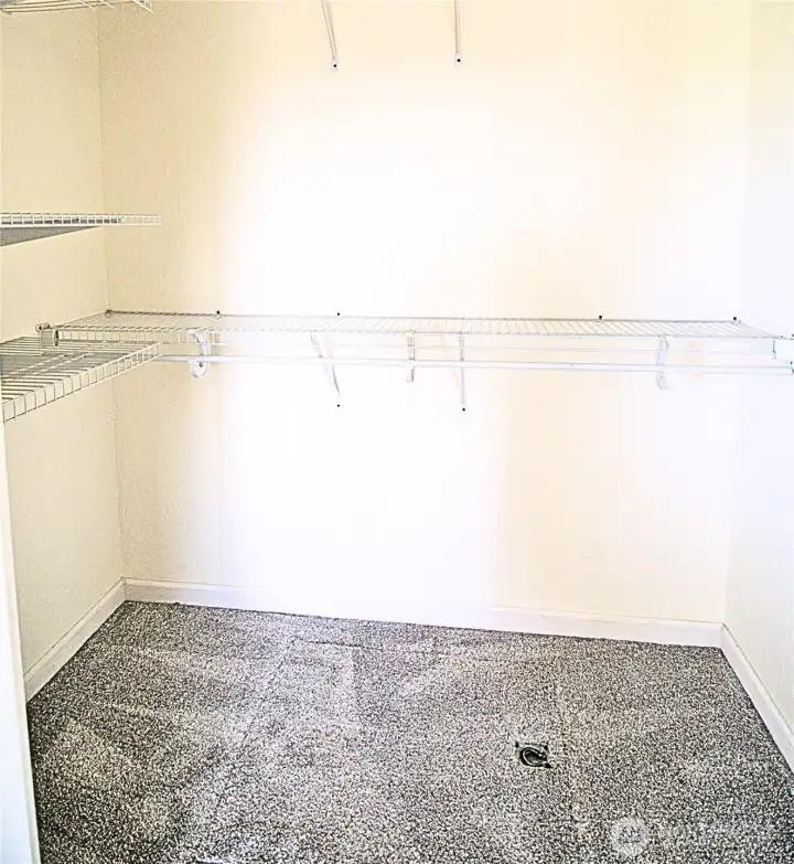 Carpet in Second PRIMARY closet