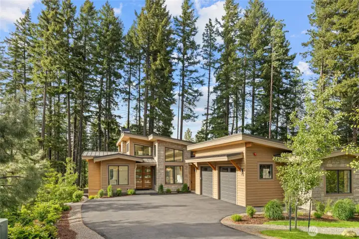 Welcome to 151 Sanctuary Court in Suncadia.
