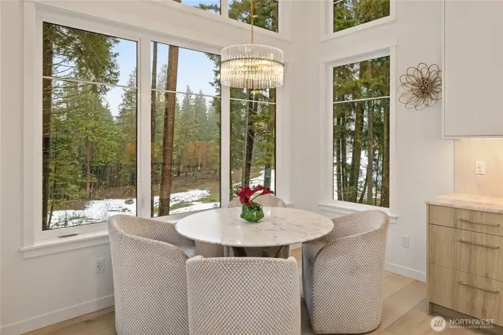 Enjoy your morning breakfast overlooking the 11th hole on Prospector Golf Course.