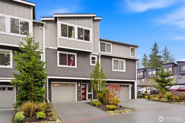 So peaceful yet so convenient to I-5, Boeing Freeway, shopping and more!