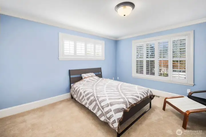 Main Flr Bedroom
