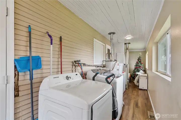 Utility/laundry area