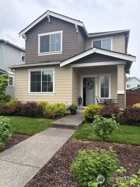 4 bedroom home! Located near the elementary School!