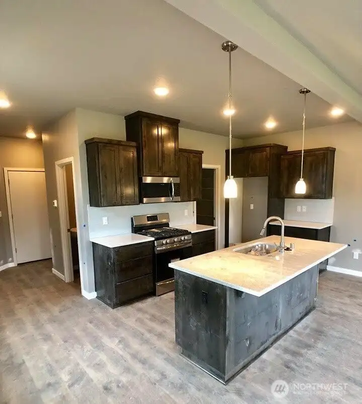 Photos were taken prior to tenants occupancy