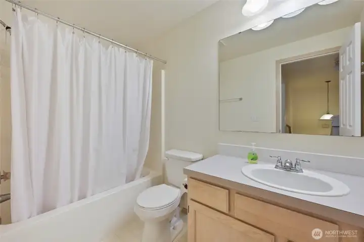 Full Bathroom upstairs