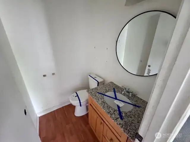 2nd Primary / Bathroom 2nd Primary / Bathroom