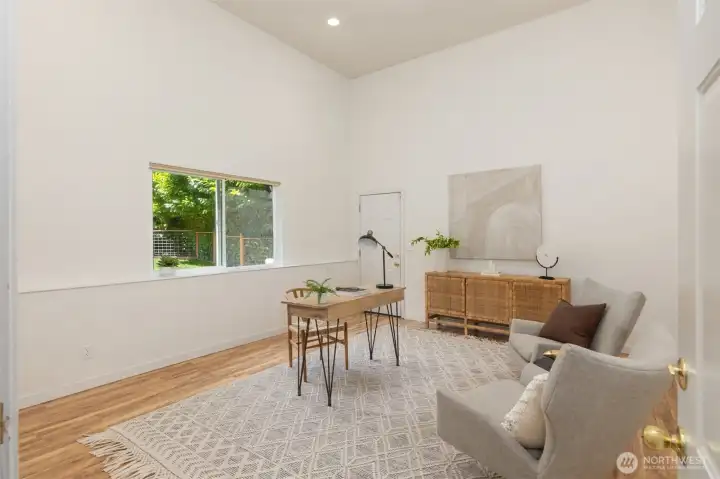 The lower bonus space has vaulted ceilings and a separate entrance to the side yard and driveway. Such a flexible space! The lower bonus space has vaulted ceilings and a separate entrance to the side yard and driveway. Such a flexible space!