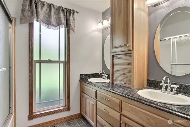 Kids/Guest full bath, love the double vanities and large window!