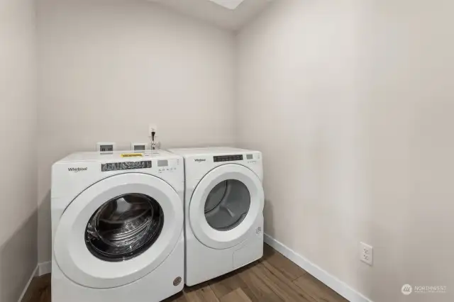 Laundry room comes with washer/dryer!