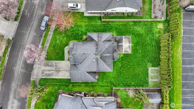 The lot is over quarter acre at 11,326 sq ft!