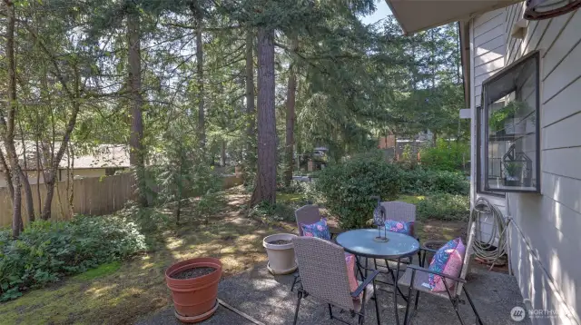 Relax and entertain with a cozy outdoor seating space, great for outdoor entertaining all summer long.