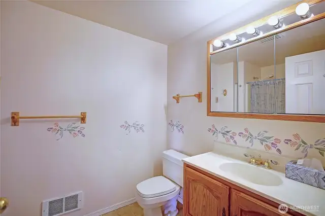 Downstairs full bath.