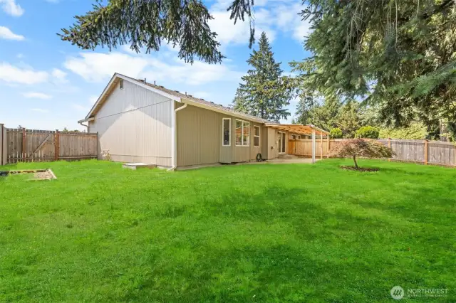Fully Fenced Back Yard