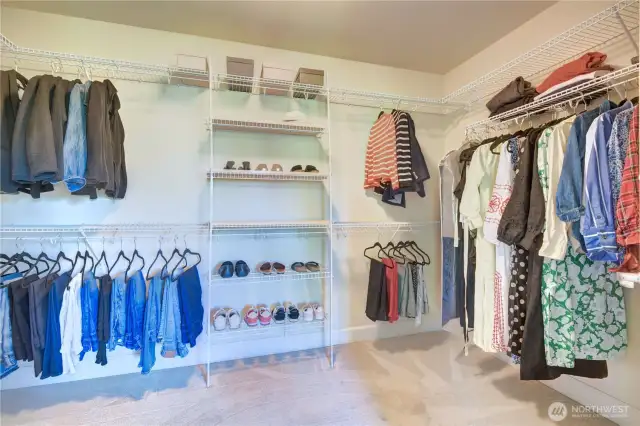 Master suite walking closet.