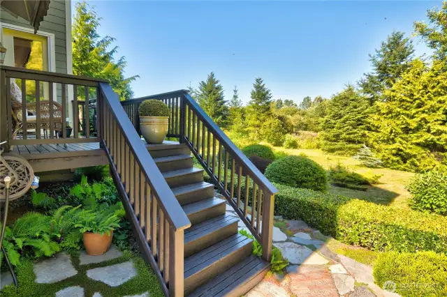 Access from the nook, deck in the backyard.