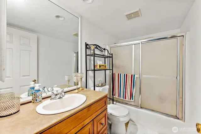 Guest Bath 2 - Upper Level