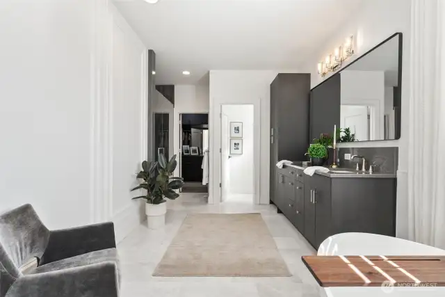 Primary Bath - Walk in close in distance