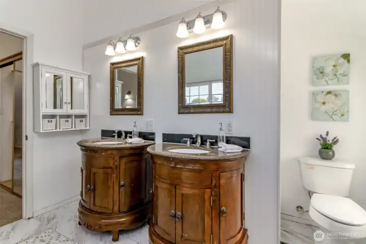 Primary Bath upstairs