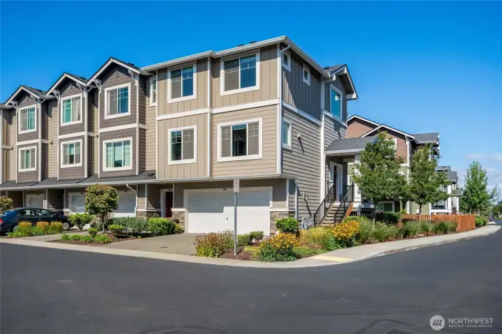 Welcome to The Towns at Riverfront, one of Everett’s most desirable lifestyle communities where modern living meets natural beauty.