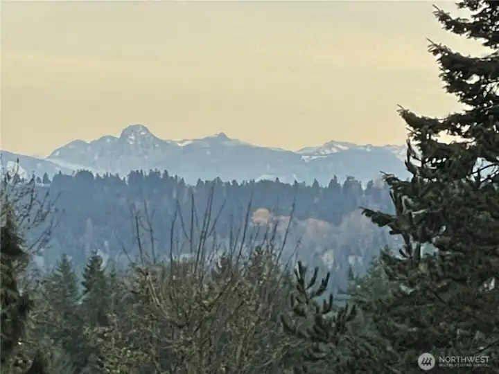 Winter Cascade Mountains View