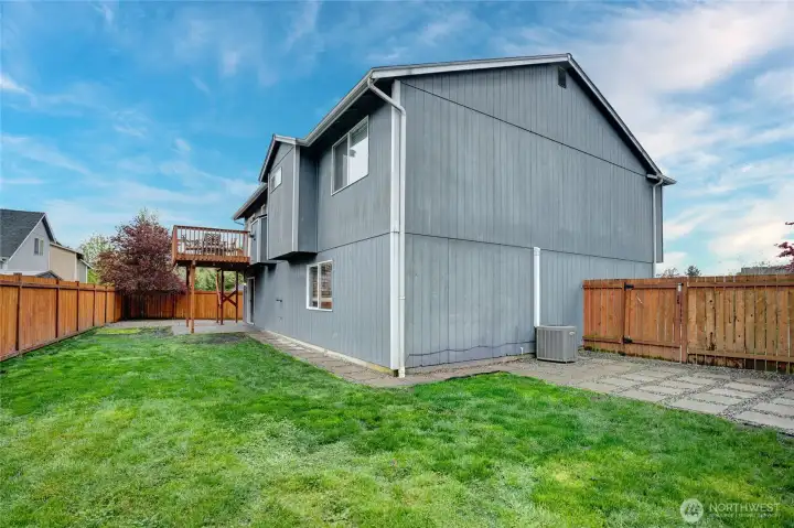 Backyard / Sideyard with Pavers