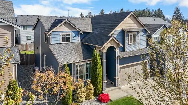 Sophisticated 4-bedroom plus bonus room.