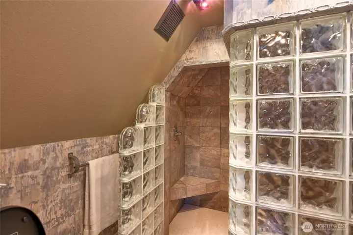 ELEGANT MASTER SHOWER ELEGANT MASTER SHOWER