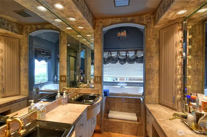 INVITING MASTER BATH INVITING MASTER BATH