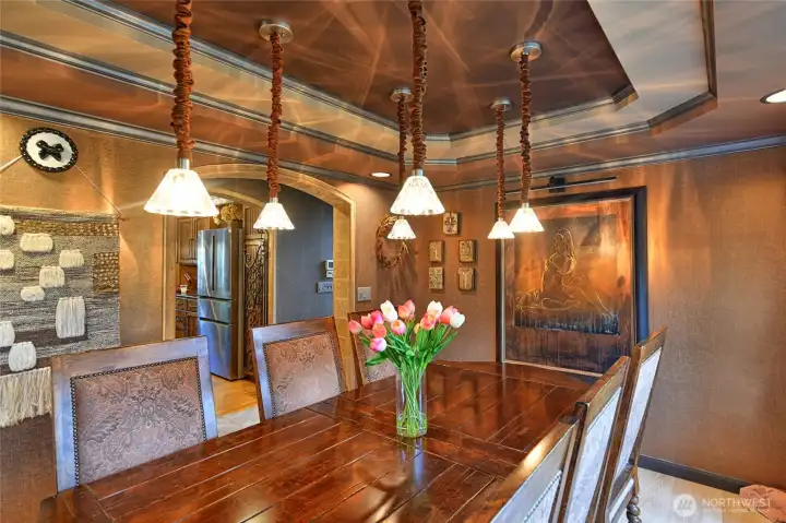 DINING ROOM DINING ROOM