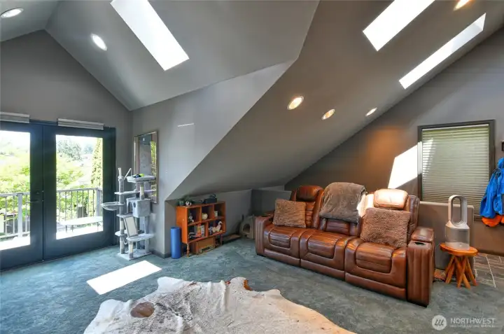 ADU LIVINGROOM ADU LIVINGROOM