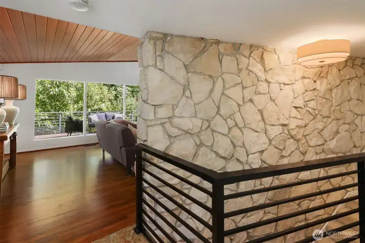 entry with circular floor pan