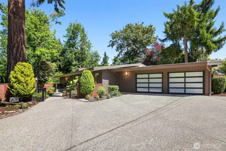 Oversized garage