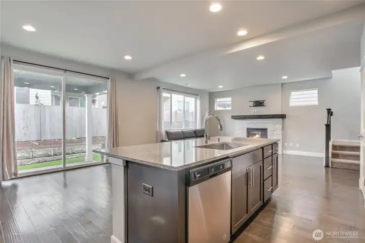 Huge kitchen Island Huge kitchen Island