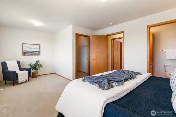 Primary bedroom with ensuite bathroom Primary bedroom with ensuite bathroom