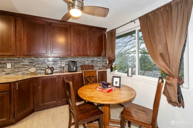 Dining room/ Kitchen