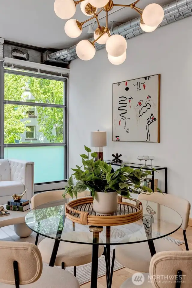 Stylish, upgraded light chandelier