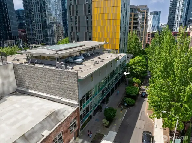 Sought-after 3rd floor unit overlooking quiet Terry Ave.
