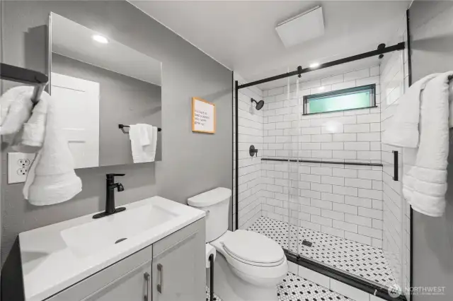 3/4 guest bath